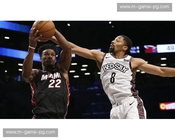 热火防守坚韧但进攻效率低下 本赛季NBA战术风格鲜明 热火防守坚韧但进攻效率低下 本赛季NBA战术风格鲜明